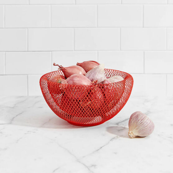 Red wire mesh bowl
